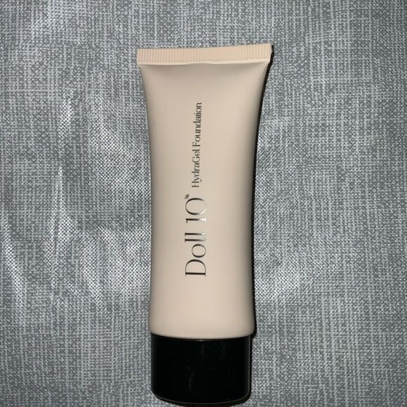 Doll 10 HydraGel Foundation - Fair NEW - Picture 2 of 6